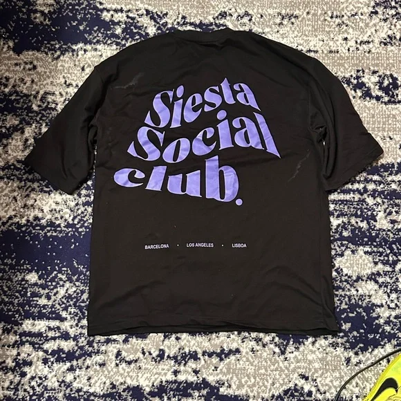 Cobo - Picture 2 of 2